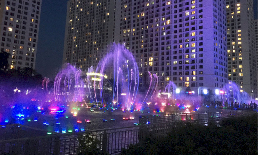 A captivating water music show outside Vincom Mega Mall Times City